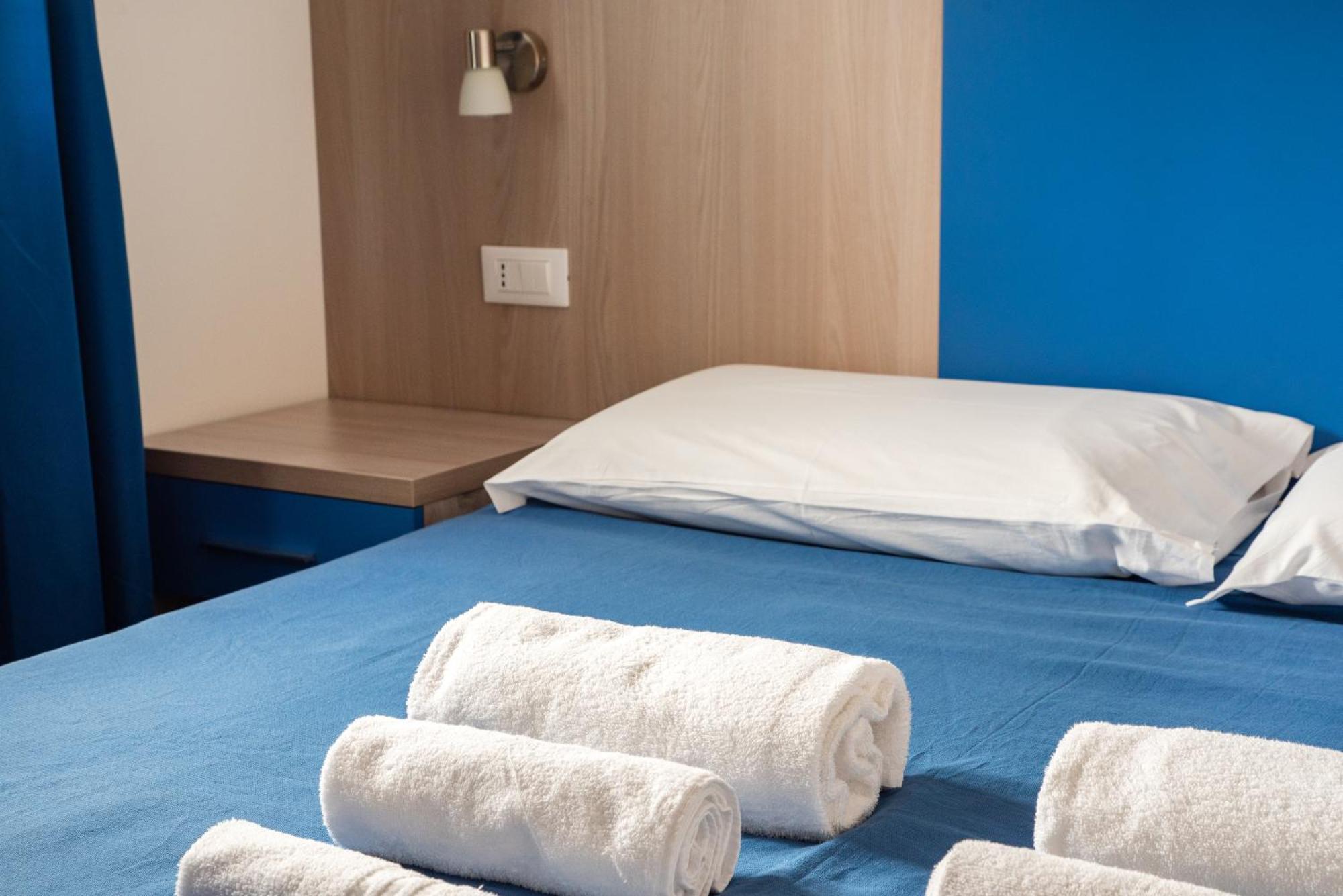 Bed & Blu Hotel La Caletta Exterior photo
